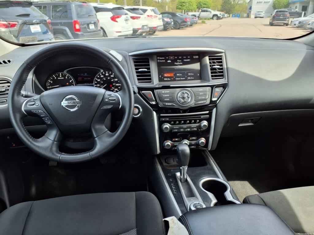 Thumbnail image of 2020 Nissan Pathfinder at Champion Chevrolet Of Howell