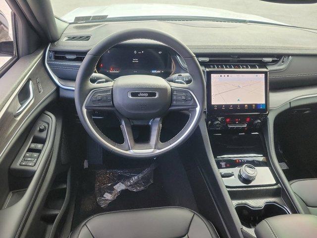 Thumbnail image of 2024 Jeep Grand Cherokee L at CDJR Norristown - Used