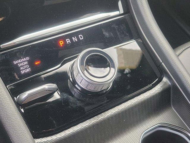 Thumbnail image of 2024 Jeep Grand Cherokee L at CDJR Norristown - Used
