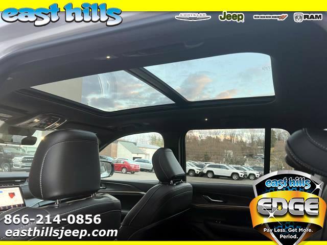 Thumbnail image of 2025 Jeep Grand Cherokee at East Hills Chrysler Jeep Dodge