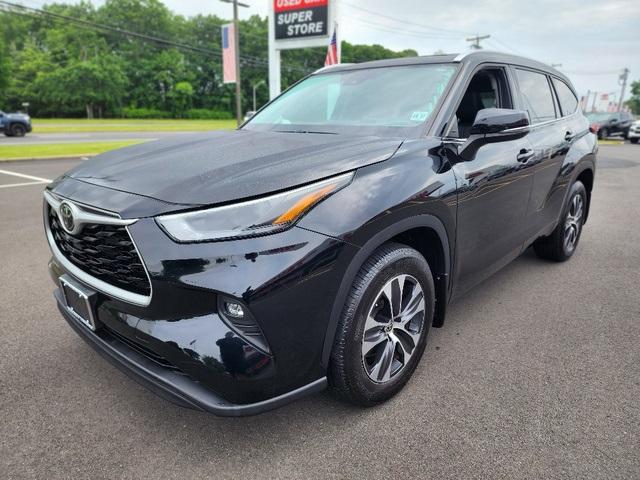 Thumbnail image of 2022 Toyota Highlander at Galaxy Toyota