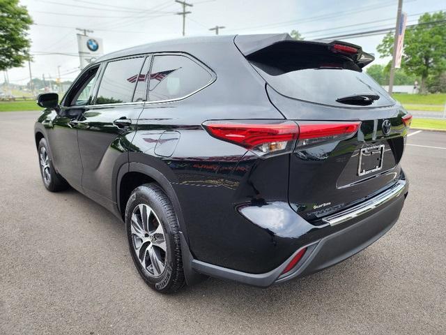 Thumbnail image of 2022 Toyota Highlander at Galaxy Toyota