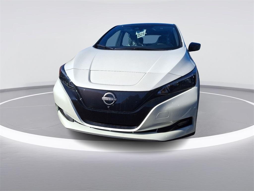 Thumbnail image of 2025 Nissan LEAF at Lynnes Nissan City Inc
