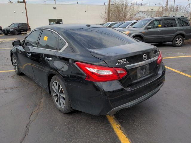 Thumbnail image of 2017 Nissan Altima at LaFontaine Volkswagen Mazda of Livonia