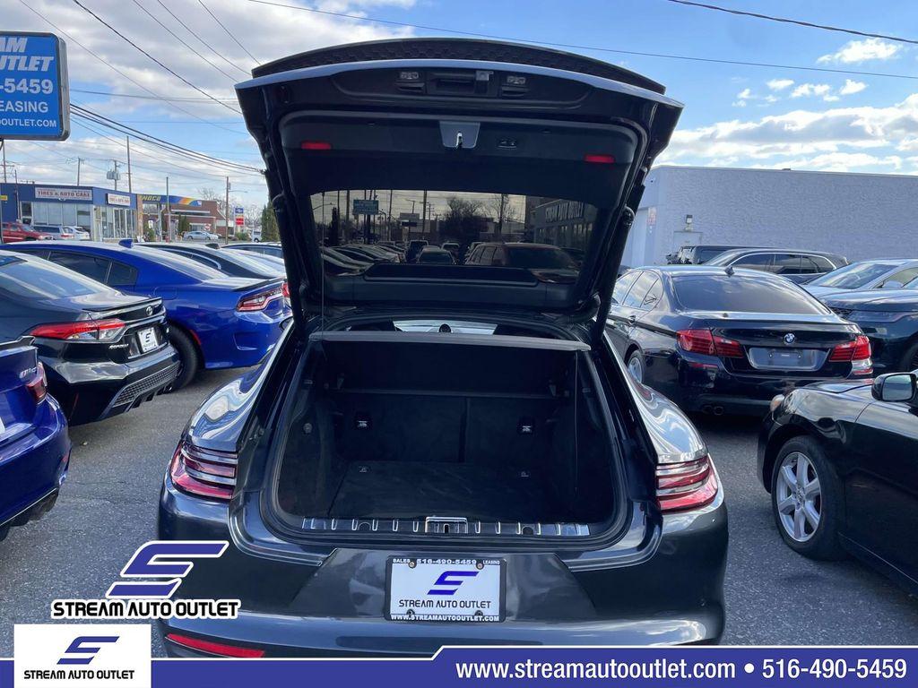 Thumbnail image of 2018 Porsche Panamera at STREAM AUTO OUTLET