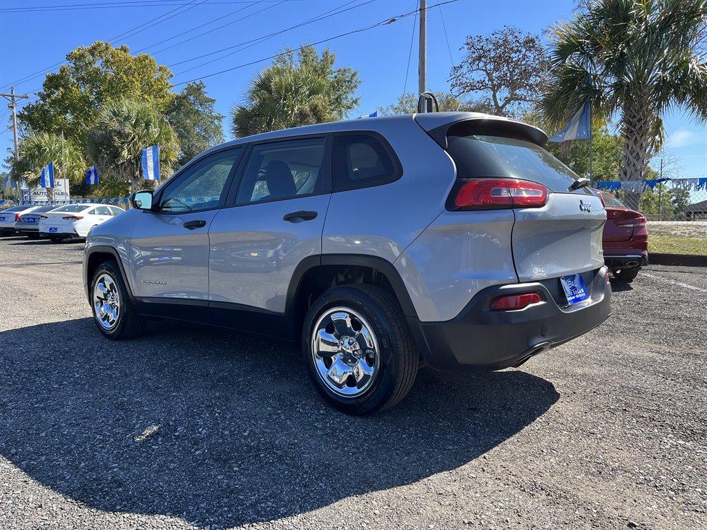 Thumbnail image of 2014 Jeep Cherokee at Automotive Repair & Maintenance