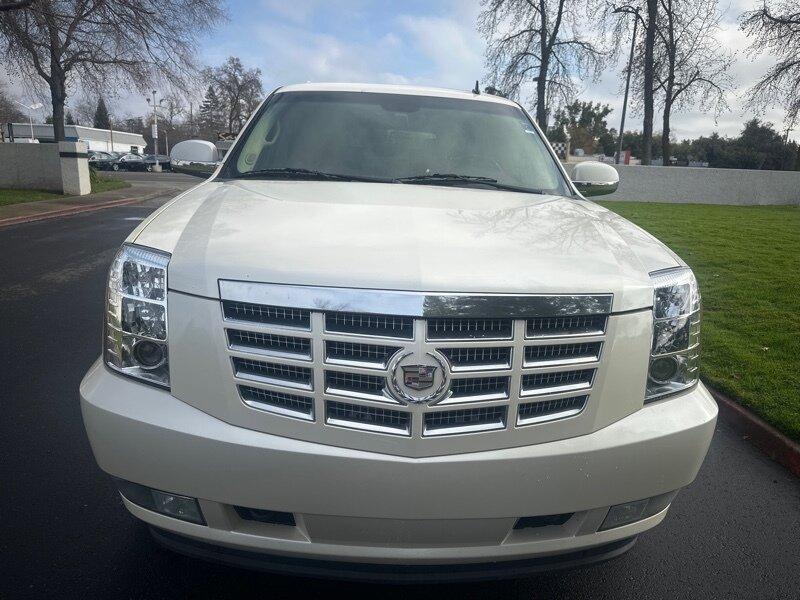Thumbnail image of 2009 Cadillac Escalade at Discover Auto Sales