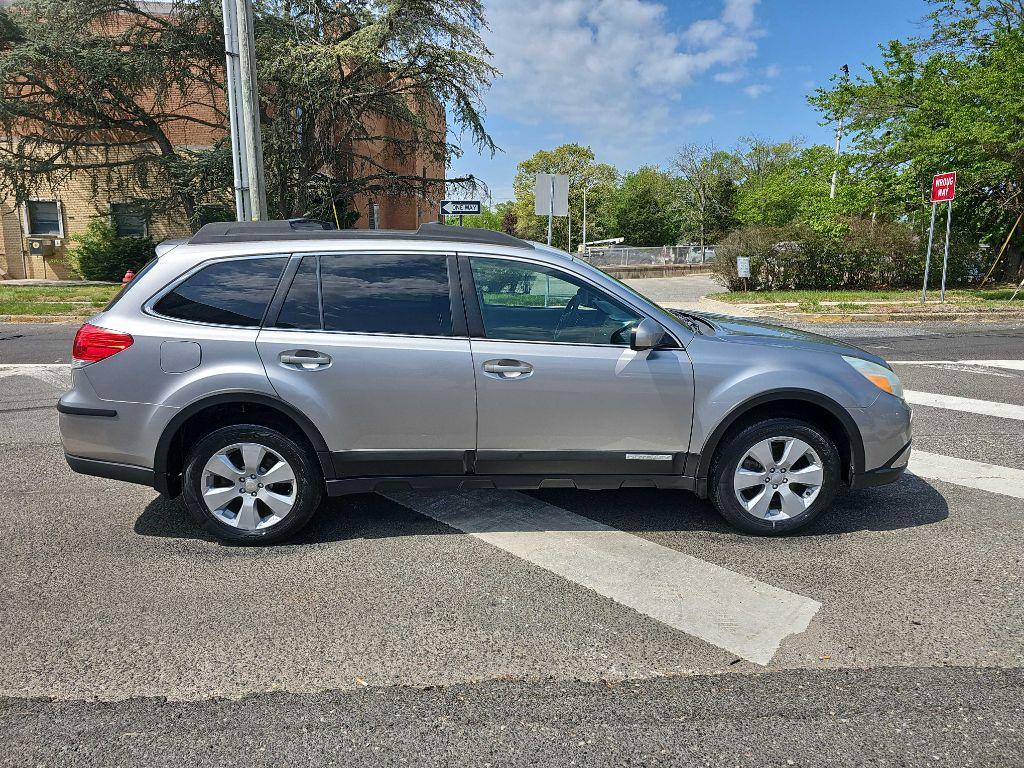 Thumbnail image of 2010 Subaru Outback at DIAMOND AUTO SALES