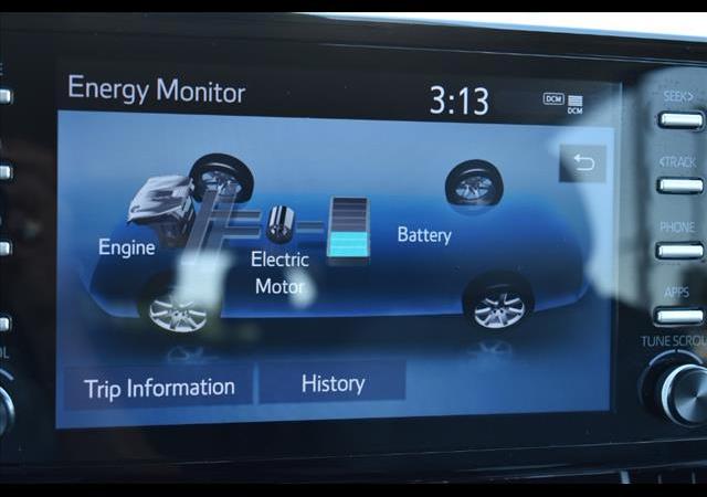 Thumbnail image of 2023 Toyota Sienna at Loving Toyota