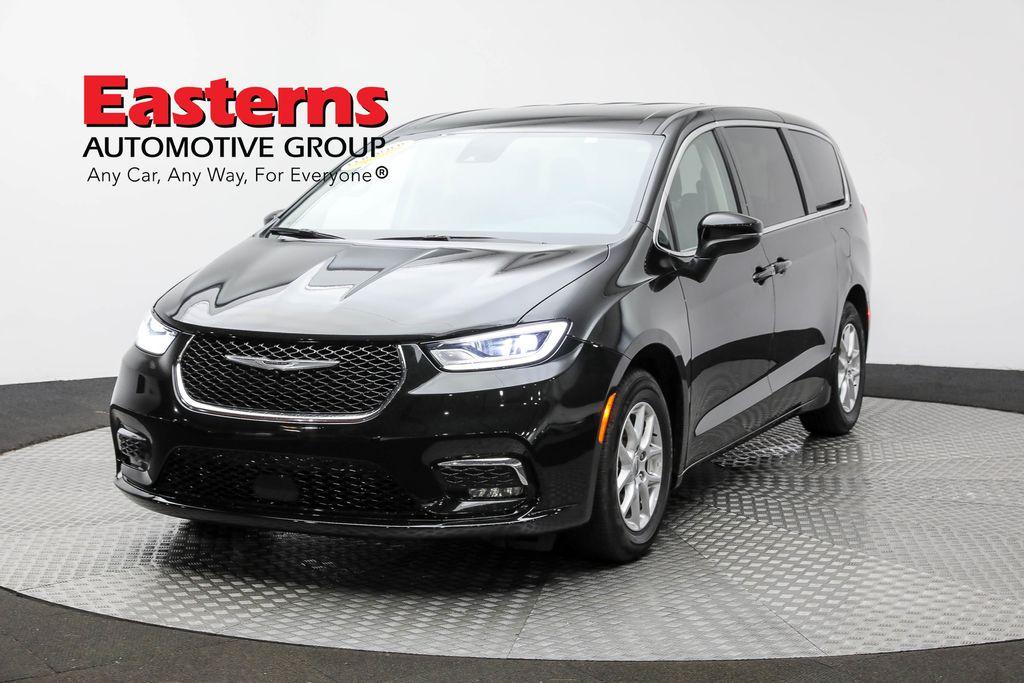 Thumbnail image of 2023 Chrysler Pacifica at Easterns Automotive Group of Frederick