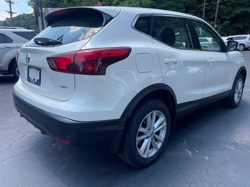 Thumbnail image of 2017 Nissan Rogue Sport at Knight Motors, LP