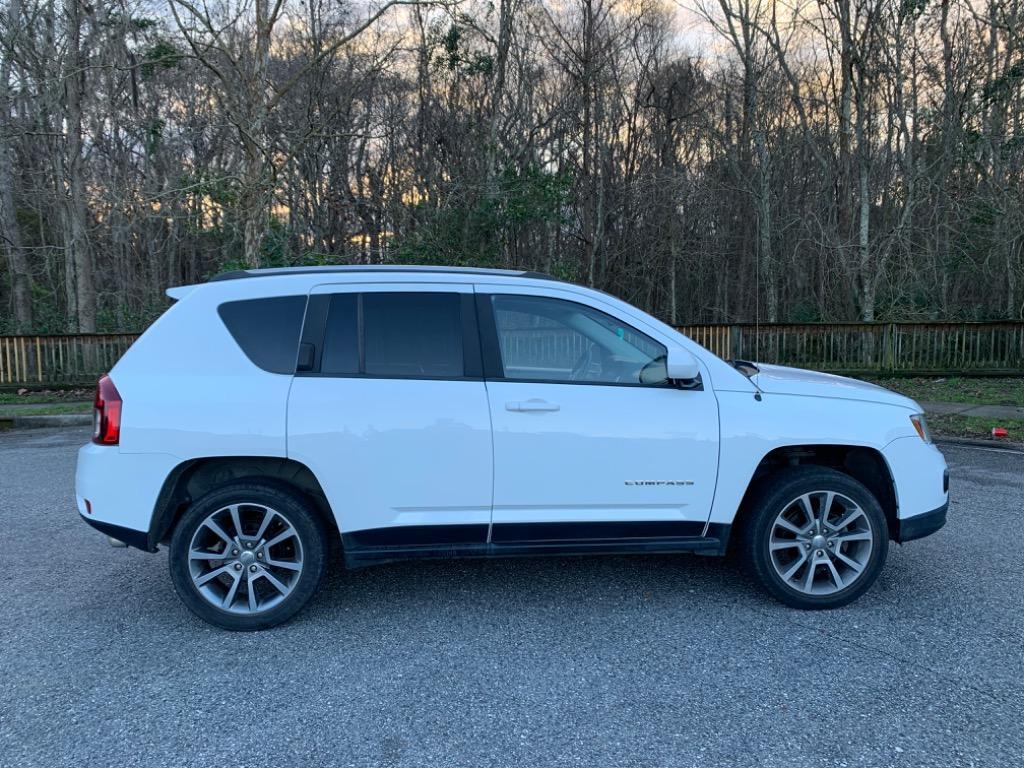 Thumbnail image of 2014 Jeep Compass at KC United Auto, LLC