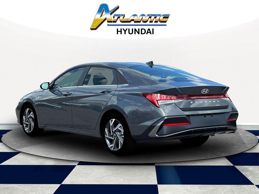 Thumbnail image of 2025 Hyundai ELANTRA at Atlantic Hyundai Genesis South Shore
