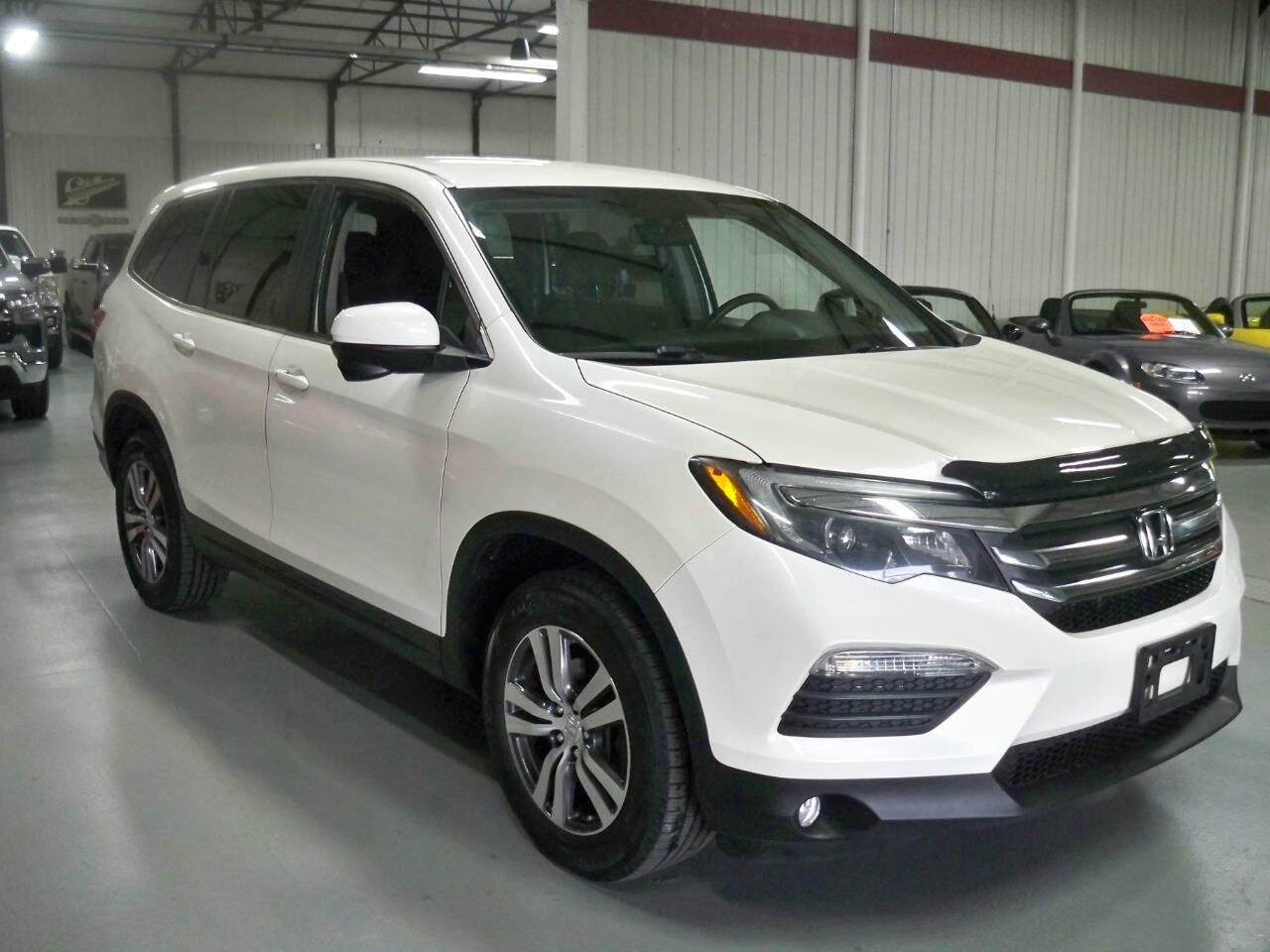 Thumbnail image of 2017 Honda Pilot at Nice Car Company Inc.