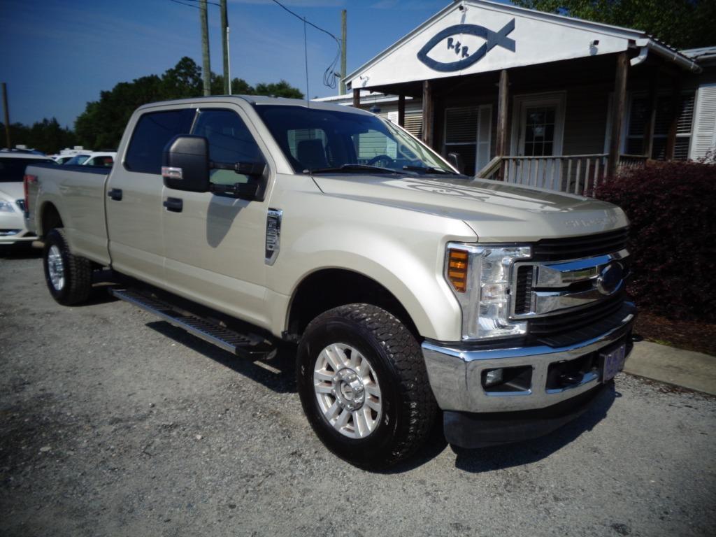 Thumbnail image of 2018 Ford F-250 Super Duty at R & R Auto Sales