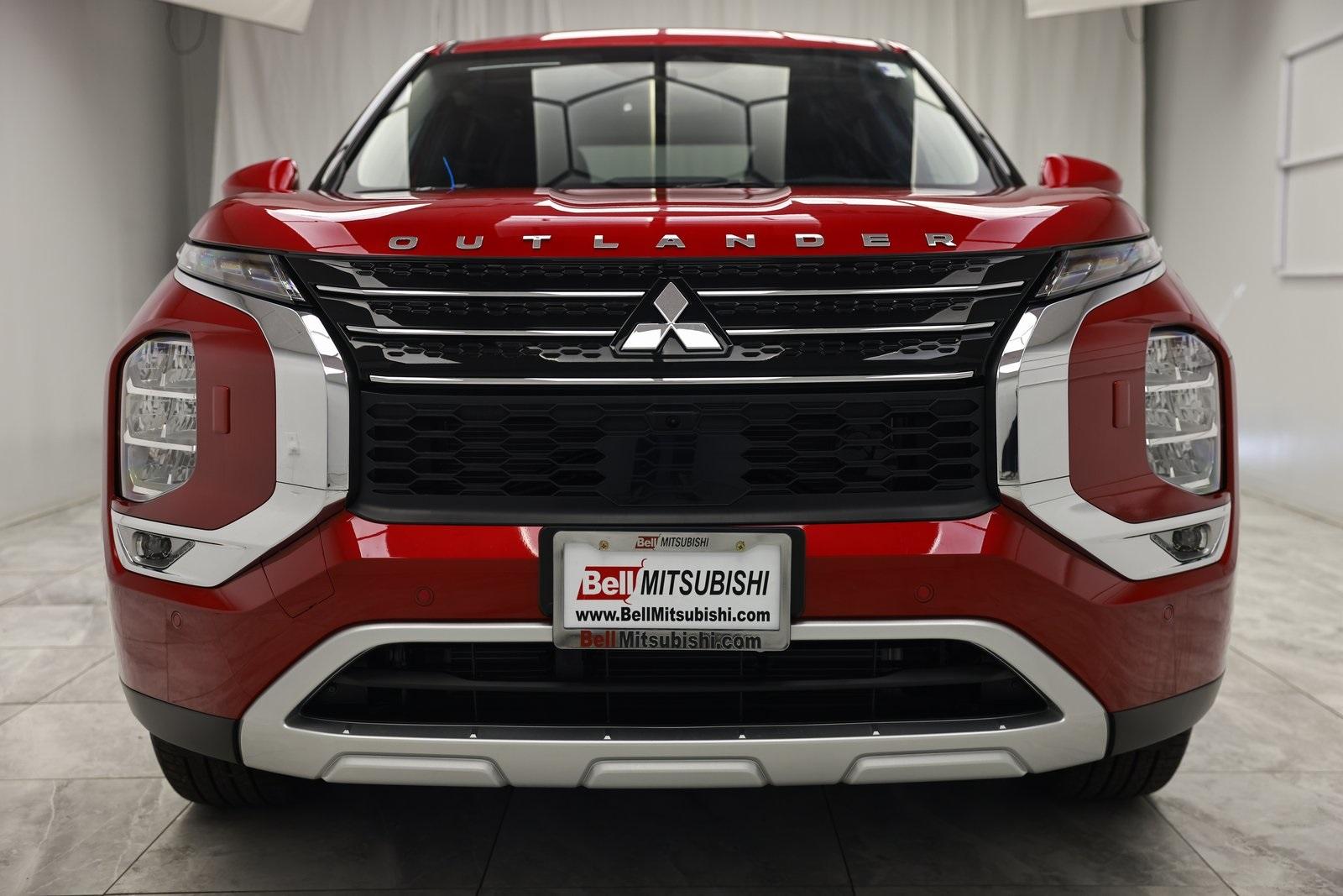 Thumbnail image of 2024 Mitsubishi Outlander at Bell Mitsubishi