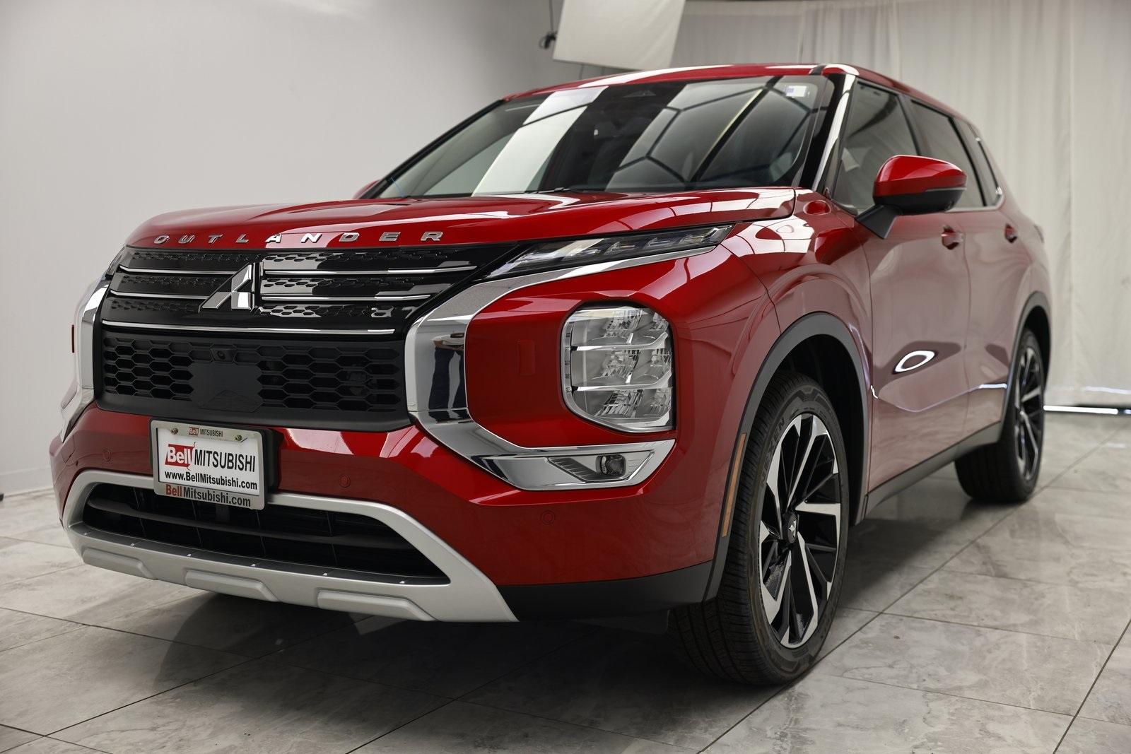 Thumbnail image of 2024 Mitsubishi Outlander at Bell Mitsubishi