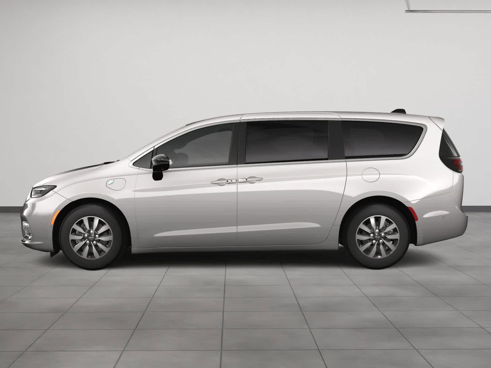 Thumbnail image of 2025 Chrysler Pacifica Plug-In Hybrid at Suburban Chrysler Dodge Jeep Ram of Troy