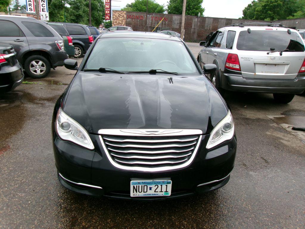 Thumbnail image of 2012 Chrysler 200 at AUTO MART INC.