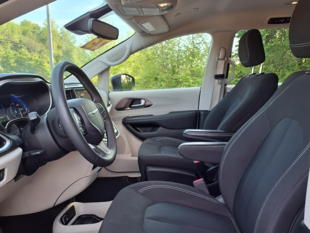 Thumbnail image of 2023 Chrysler Voyager at Riverside Mitsubishi