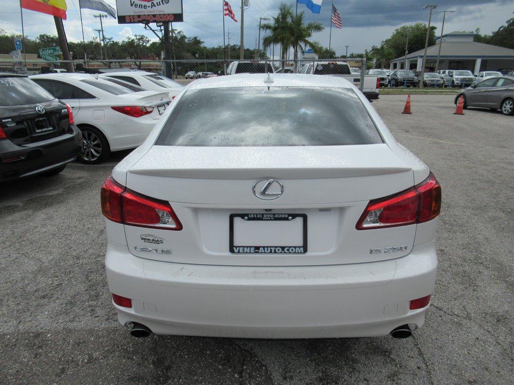 Thumbnail image of 2010 Lexus IS 250 at Vene-auto, Inc.