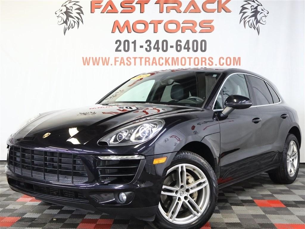 Thumbnail image of 2016 Porsche Macan at Fast Track Motors