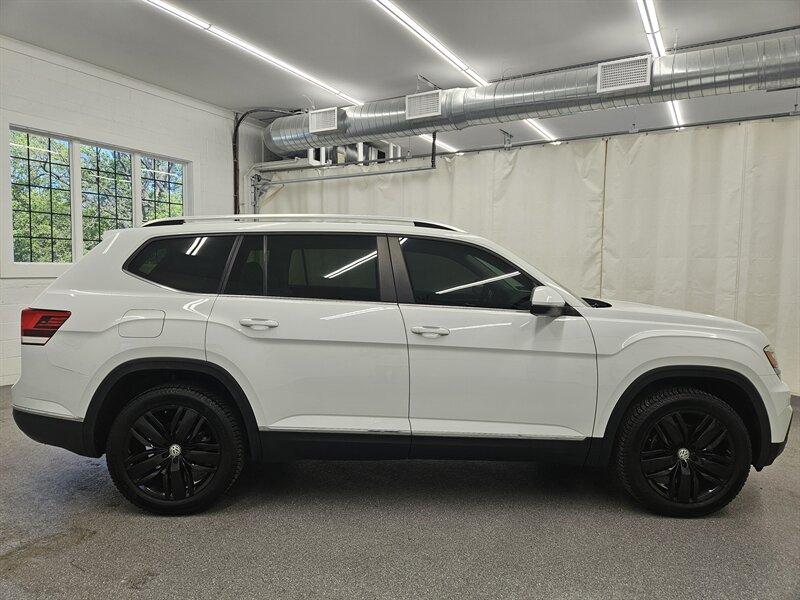 Thumbnail image of 2018 Volkswagen Atlas at Premier Motor Group