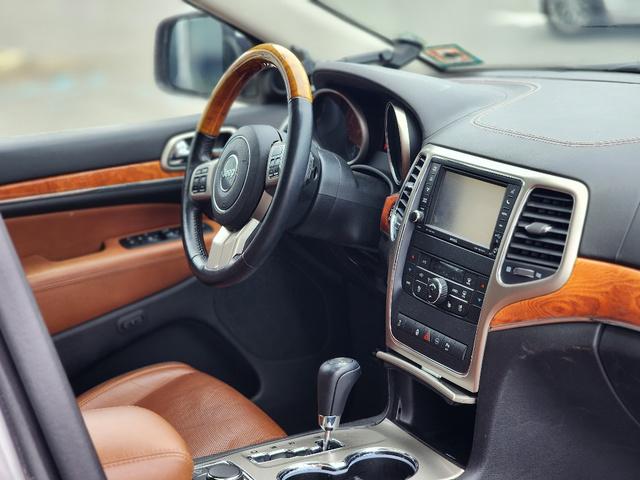 Thumbnail image of 2012 Jeep Grand Cherokee at Pine Belt Chrysler Jeep
