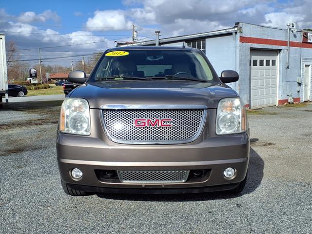 Thumbnail image of 2012 GMC Yukon XL at Auto Mart Auto Sales