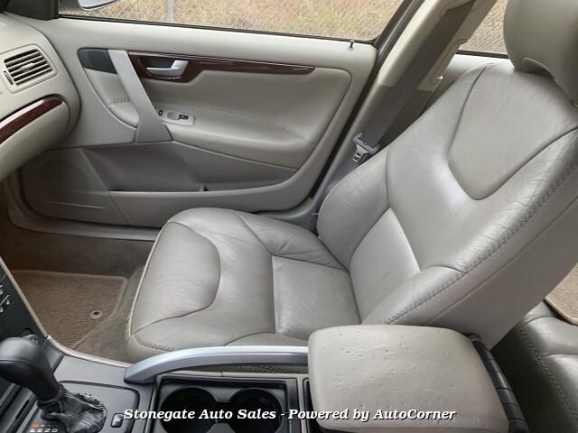 Thumbnail image of 2004 Volvo XC70 at Stonegate Auto Sales