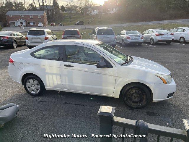 Thumbnail image of 2008 Ford Focus at Highlander Motors
