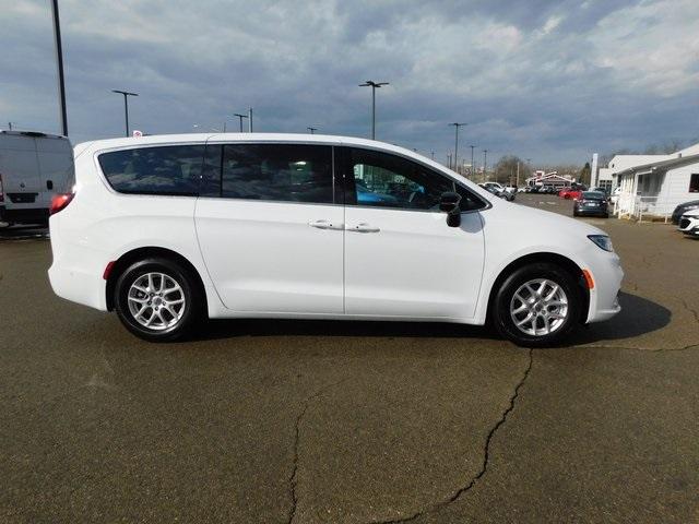 Thumbnail image of 2025 Chrysler Pacifica at Wetzel Chrysler Jeep Dodge Ram