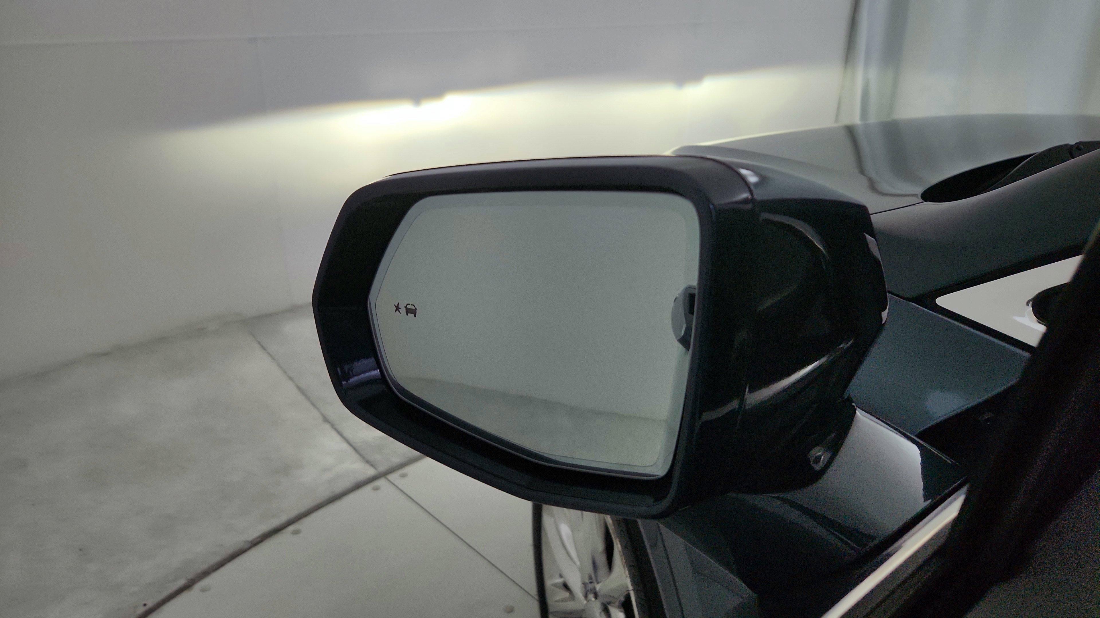Thumbnail image of 2020 Cadillac XT6 at Maserati & Alfa Romeo of Monmouth
