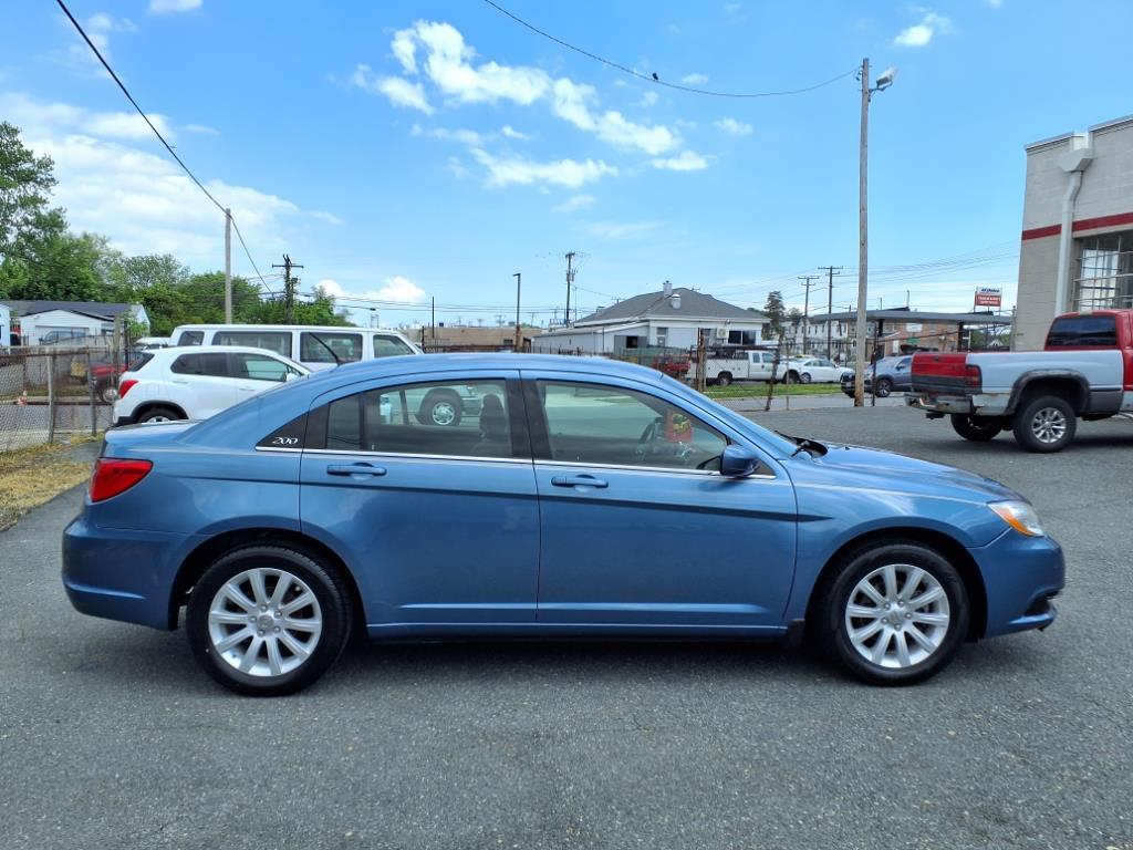 Thumbnail image of 2011 Chrysler 200 at Aero Motors