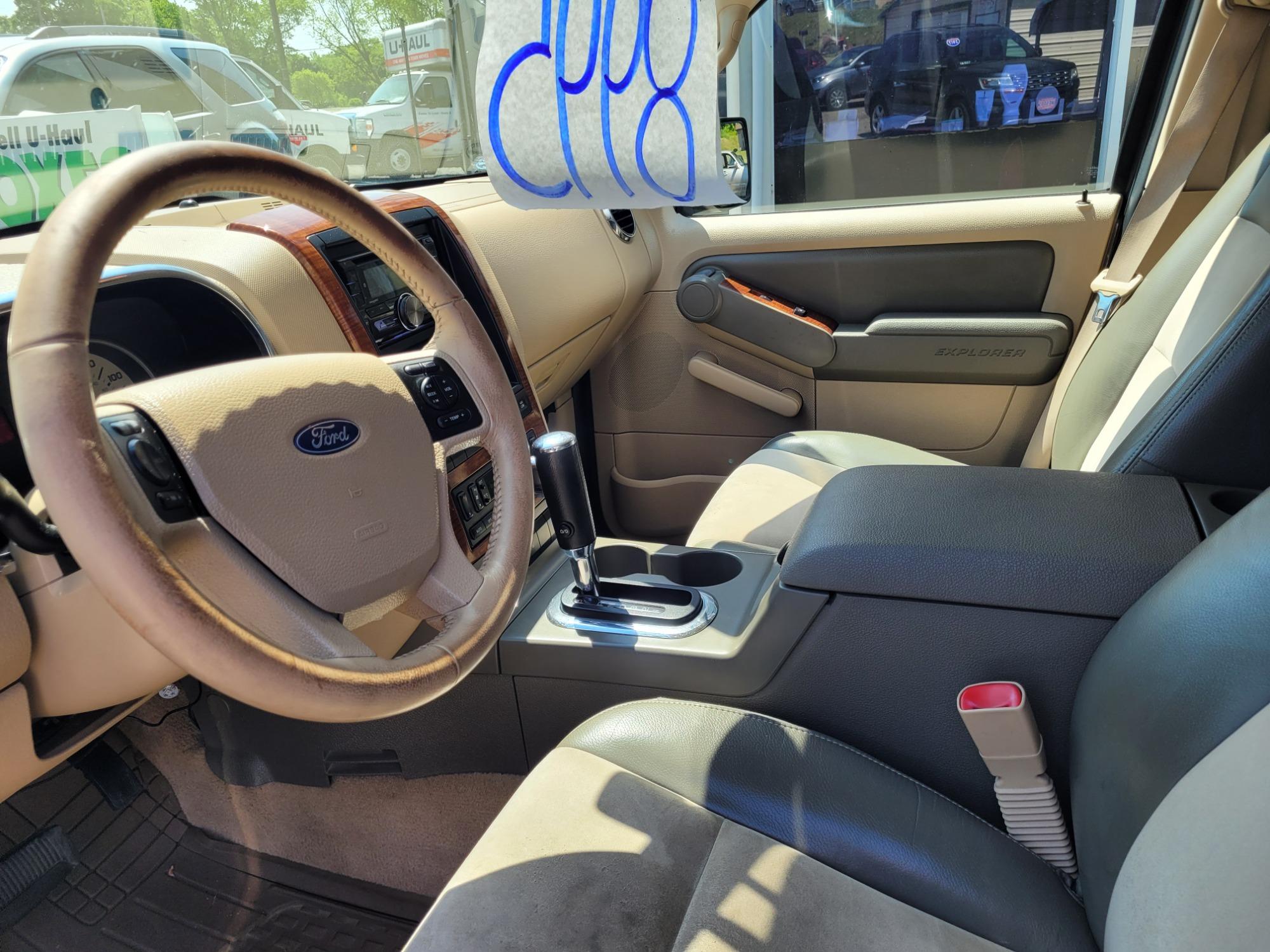 Thumbnail image of 2006 Ford Explorer at West 40 Auto Sales