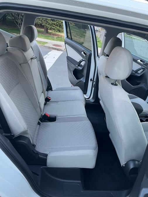 Thumbnail image of 2018 Volkswagen Tiguan at Automax of Yonkers Llc