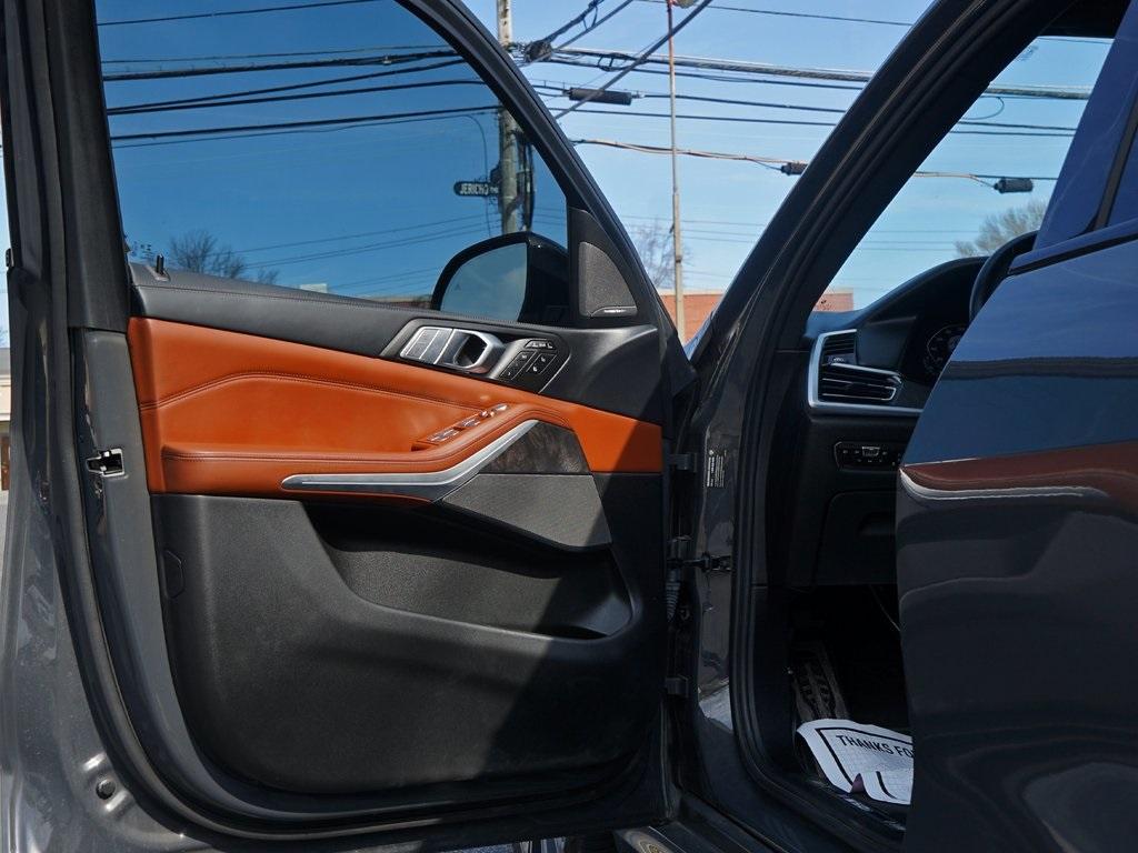 Thumbnail image of 2022 BMW X7 at Auto Expo Store