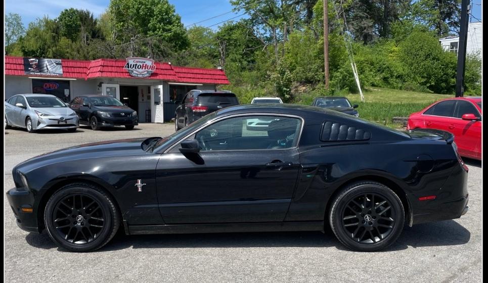 Thumbnail image of 2014 Ford Mustang at Caruzin Autohub