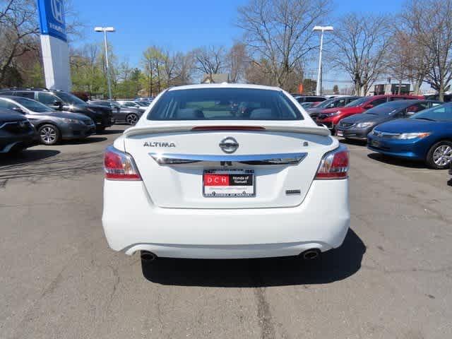 Thumbnail image of 2015 Nissan Altima at DCH Honda of Nanuet