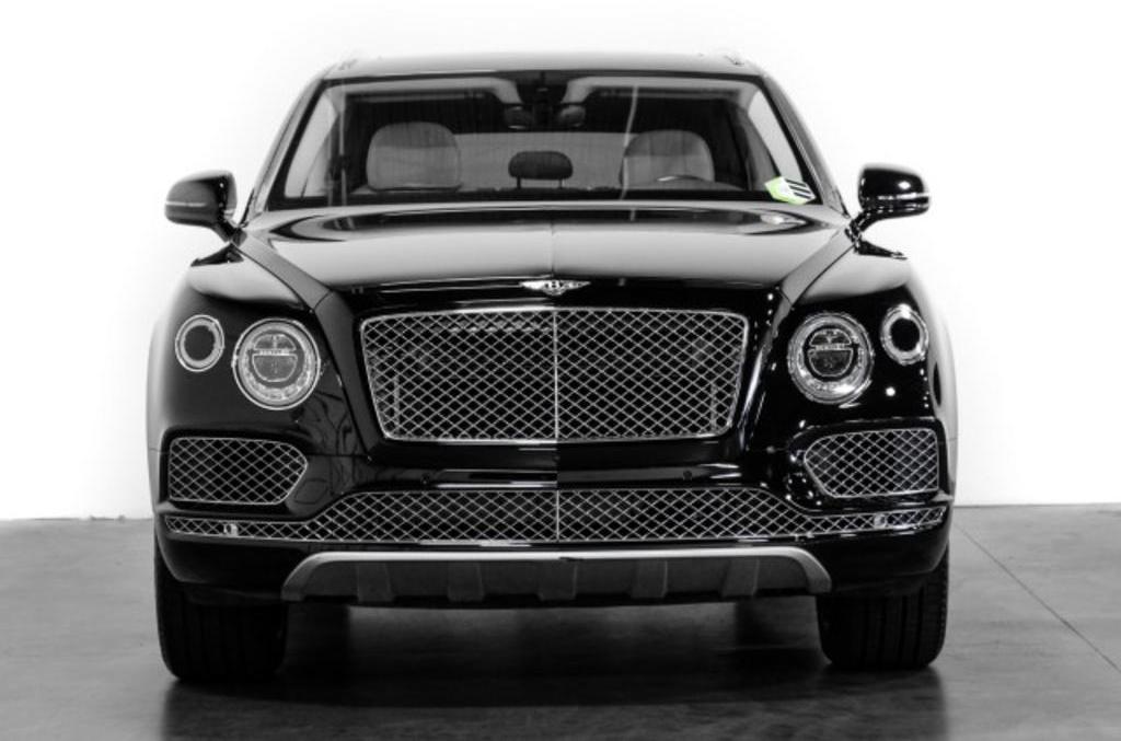 Thumbnail image of 2018 Bentley Bentayga at Reserve Auto Group