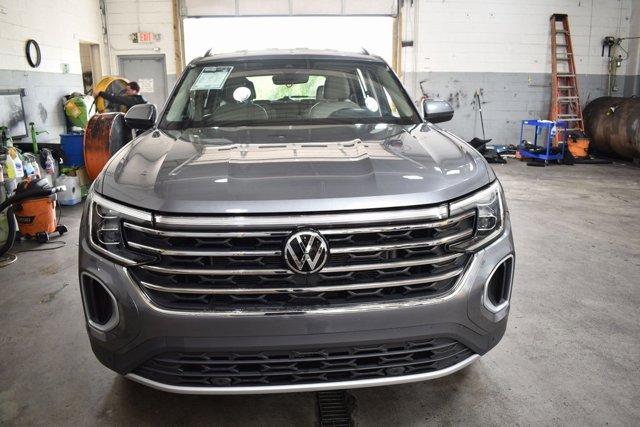 Thumbnail image of 2024 Volkswagen Atlas at Car Vision Inc.