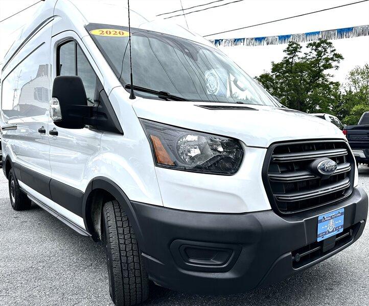 Thumbnail image of 2020 Ford Transit at Classic Motors Inc.