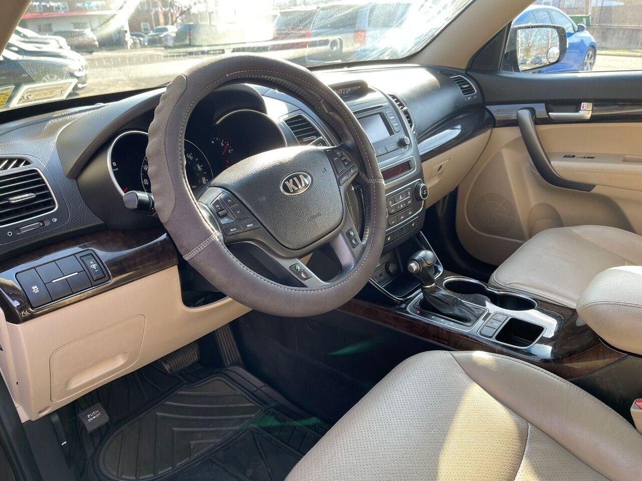 Thumbnail image of 2014 Kia Sorento at Yazz Auto Sales