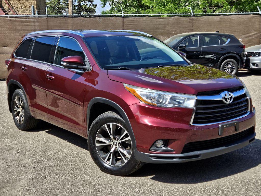 Thumbnail image of 2016 Toyota Highlander at MINNESOTA AUTO SALES