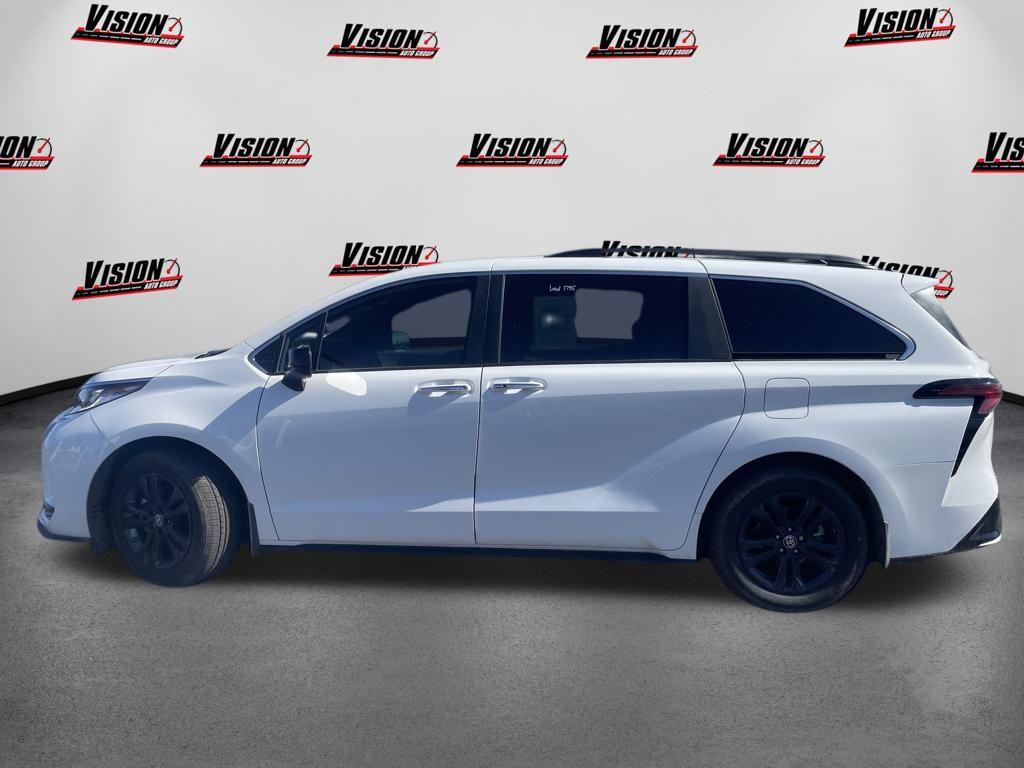Thumbnail image of 2024 Toyota Sienna at Vision Kia Canandaigua