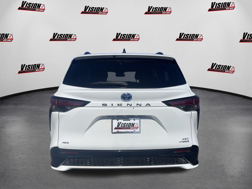 Thumbnail image of 2024 Toyota Sienna at Vision Kia Canandaigua