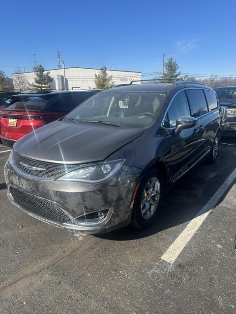 Thumbnail image of 2019 Chrysler Pacifica at Golling Chrysler Dodge Jeep Ram