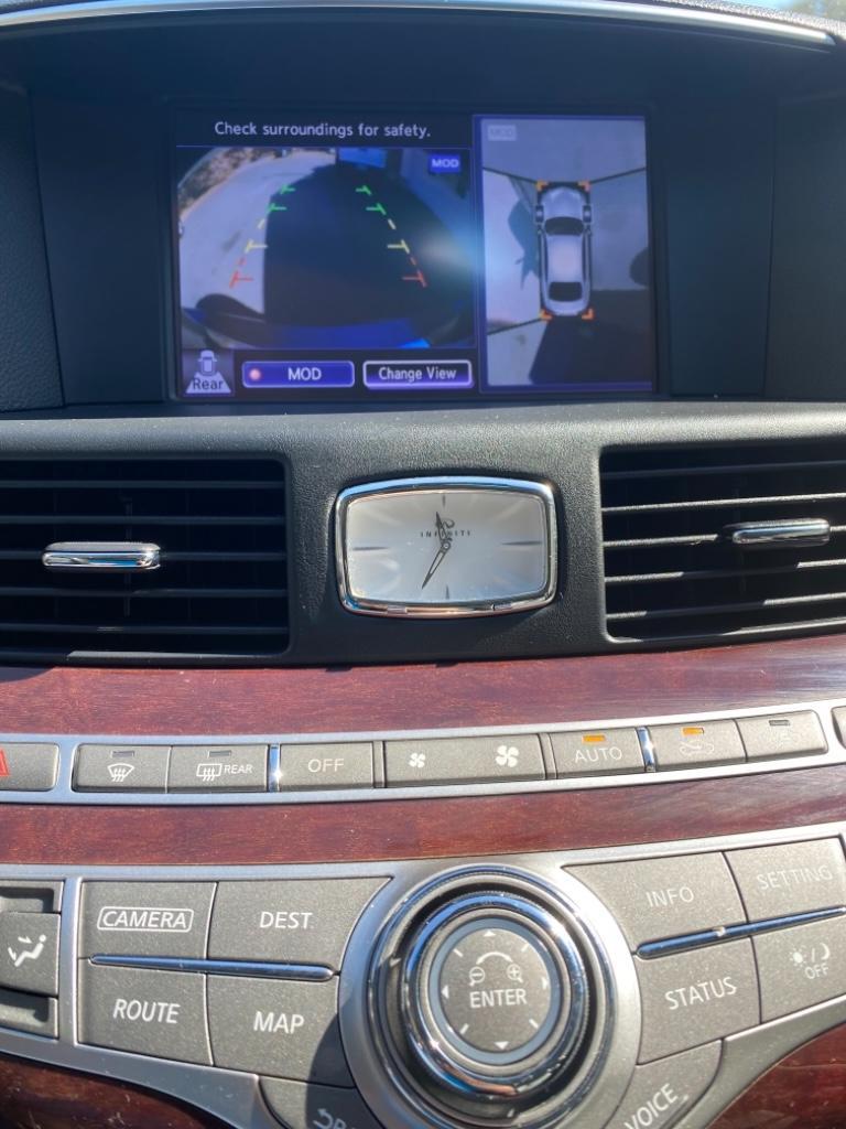 Thumbnail image of 2016 INFINITI Q70L at Sabrina Auto Sales