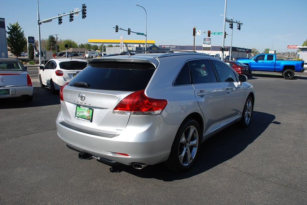 Thumbnail image of 2011 Toyota Venza at BULLDOG MOTORS