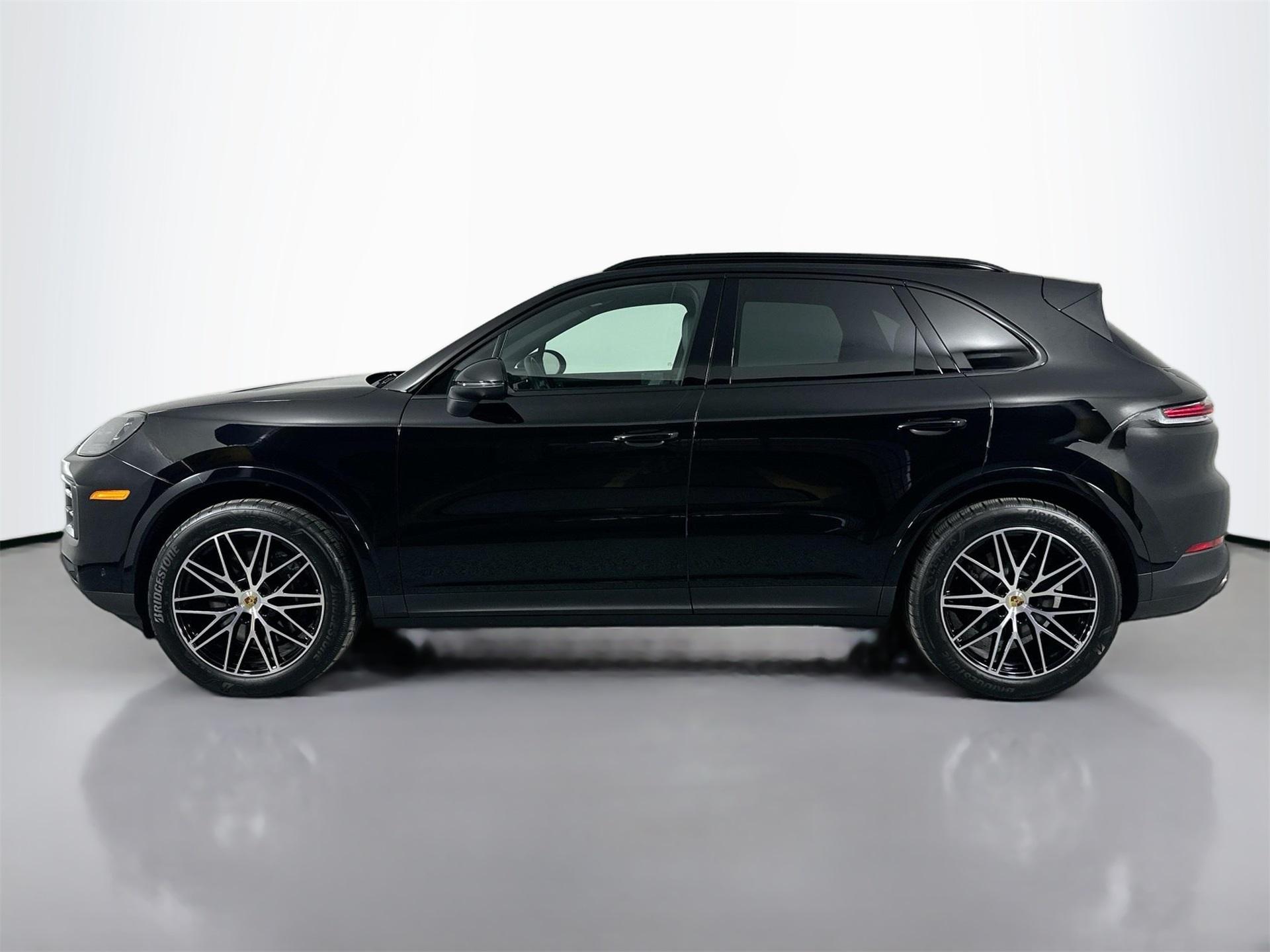 Thumbnail image of 2024 Porsche Cayenne at Autobahn Porsche Fort Worth